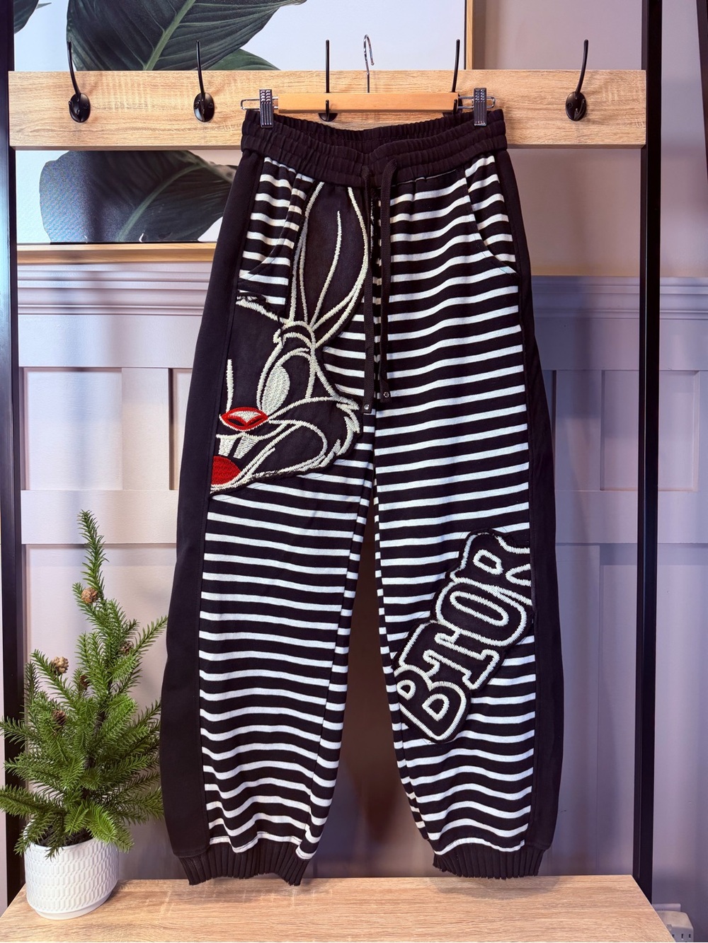 Black & White Striped Bunny Jogger large embroidered Pants Size M
